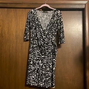 Apt 9 side tie dress, Black and Ivory pattern barely worn.